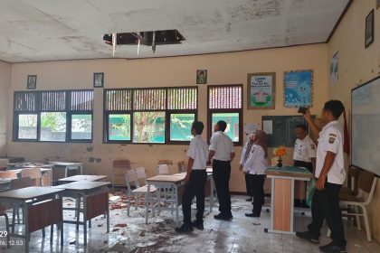 SMPN 2 Banjarejo Dapat Revitalisasi